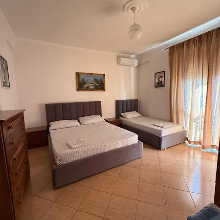 Totos Place Apartmán Vlorë