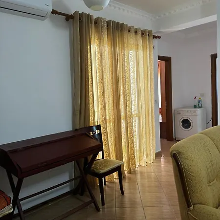 Totos Place * Vlorë